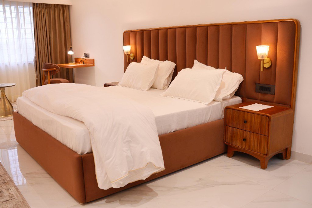 Deluxe AC Room with seating and television